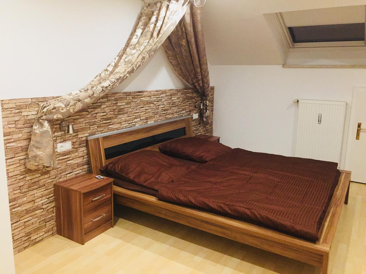 ברנאו אם כימסי Ferienwohnung Dhillon מראה חיצוני תמונה